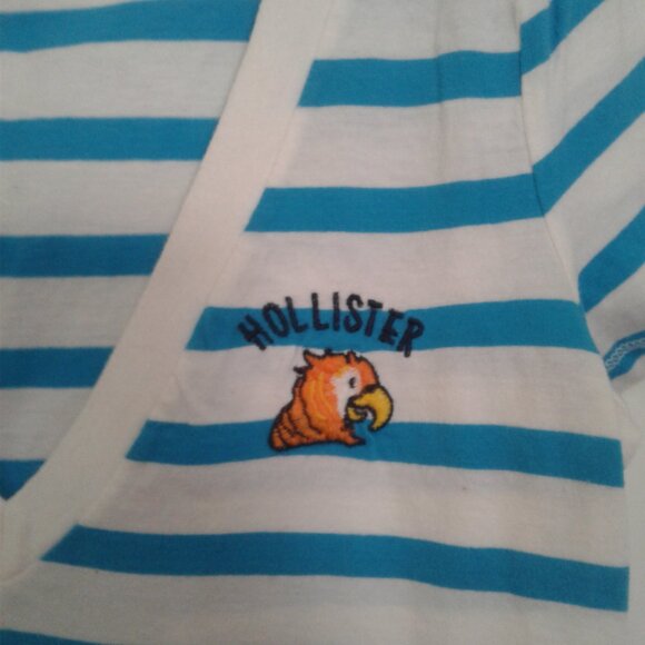 Hollister- T-shirts , size S - Picture 2 of 3